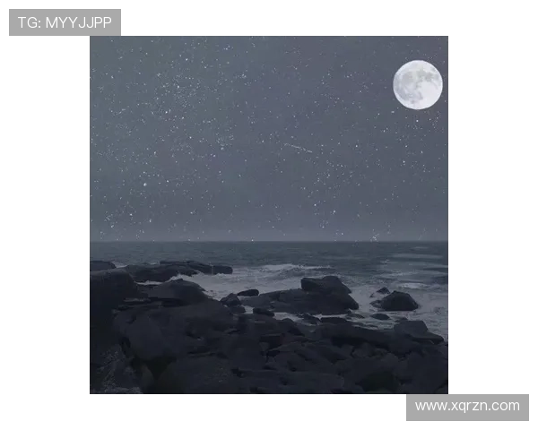 50岁老教授的18岁“白月光”,这段师生情,能否抵挡世俗? 50岁老教授的18岁“白月光”,这段师生情,能否抵挡世俗?